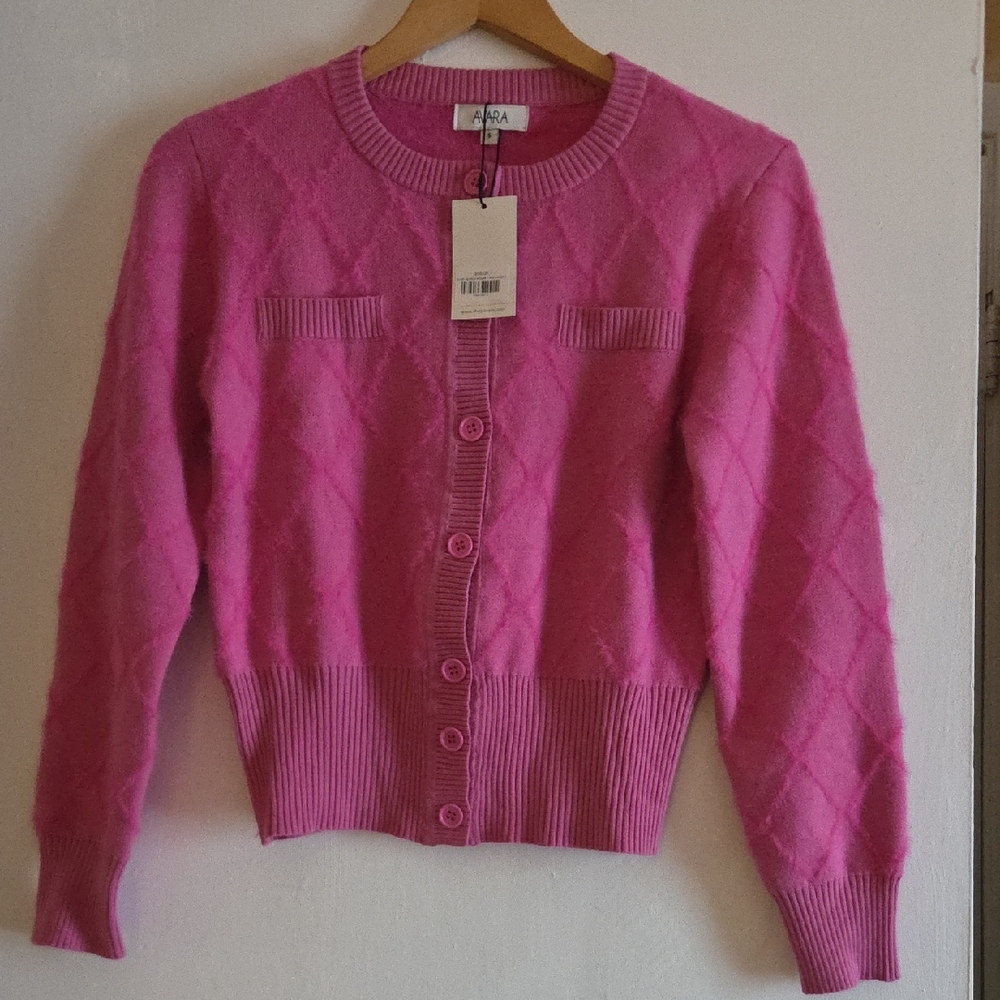 Avara QFuchsia Diamond Knit Cardigan
